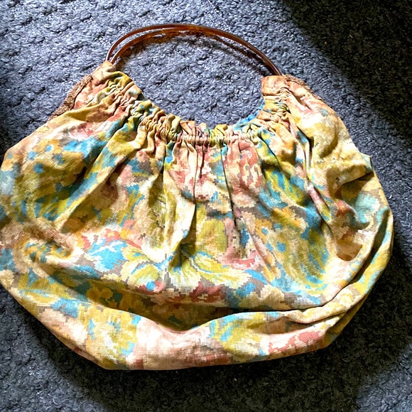 Vintage floral purse with tortoiseshell handles. - Picture 1 of 3